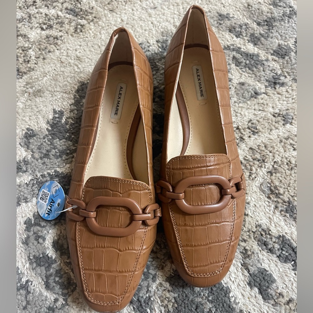 Alex Marie crocodile embossed leather slip on loafer size 6 1/2 NWT